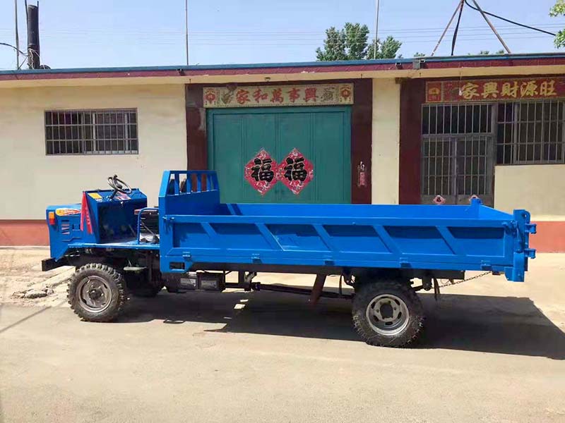 32馬力四驅(qū)農(nóng)用車 雙缸斷氣剎四驅(qū)運(yùn)輸車的爬山王者